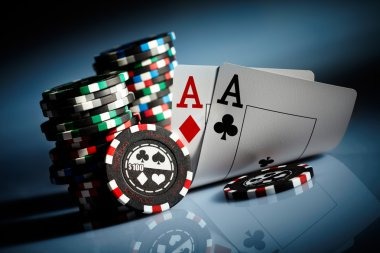 Live baccarat table at keluaran singapura studio